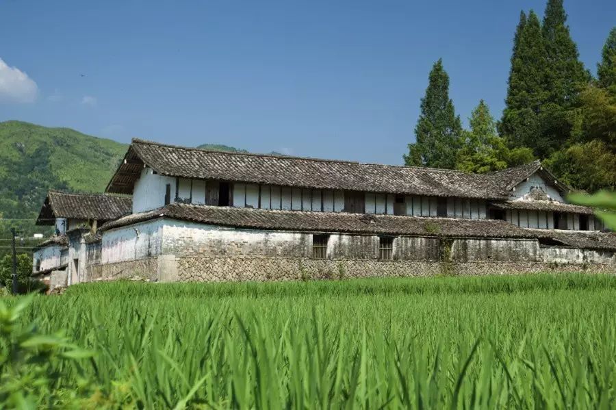 中國(guó)古建筑，千年古村不會(huì)消失但卻只剩下老房