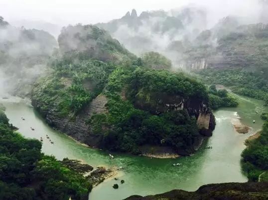 叢山茶境，一片天一座山忘了山外忘卻自己