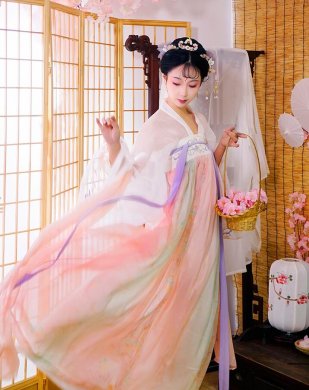 繡花印花齊胸襦裙，原創(chuàng)漢服美女圖片