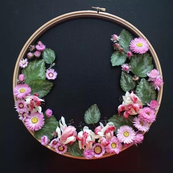 手工刺繡藝術：Olga Prinku 鮮花刺繡