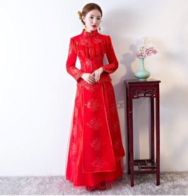 精致蕾絲花紋中式禮服，新娘結(jié)婚禮服