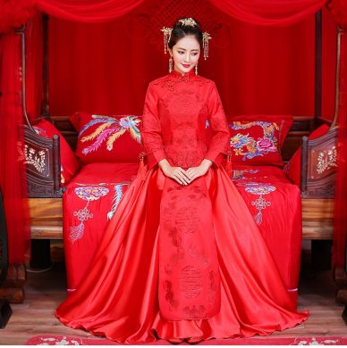 簡(jiǎn)單大氣的中式禮服，新娘結(jié)婚禮服