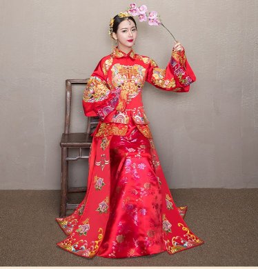 精致優(yōu)雅中式禮服，時尚中國風(fēng)新娘禮服