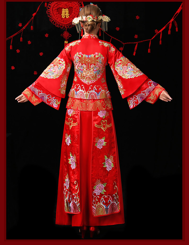 古典中國(guó)風(fēng)中式禮服，紅色結(jié)婚新娘禮服