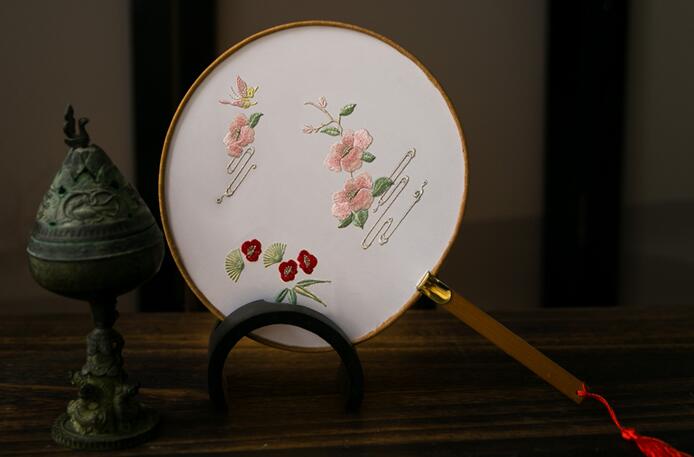 三款國色芳華刺繡團扇，周邊流蘇古典扇子