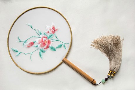 古典茉莉花刺繡團(tuán)扇，復(fù)古繡花宮扇工藝扇子