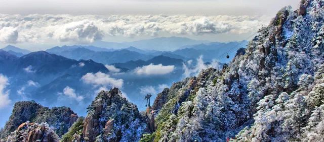 雪后黃山風(fēng)景宛如人間仙境，舞一曲雪中霓裳羽