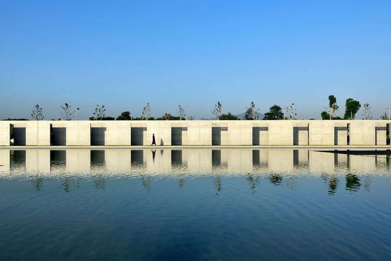 28000m2神秘寺廟-水月道場，吸引百萬人朝拜