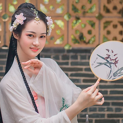 粉嫩花朵少女頭像，唯美古風(fēng)真人頭像