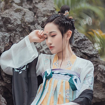 唯美漢服傷感頭像，唯美古風(fēng)女子真人頭像